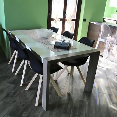 Casa Brizzi Apartman Someraro